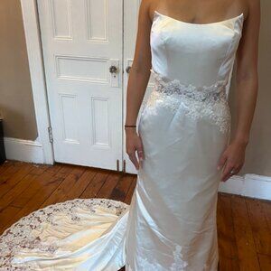 NEW unworn Enzoani wedding dress - sheath gown soft white ivory